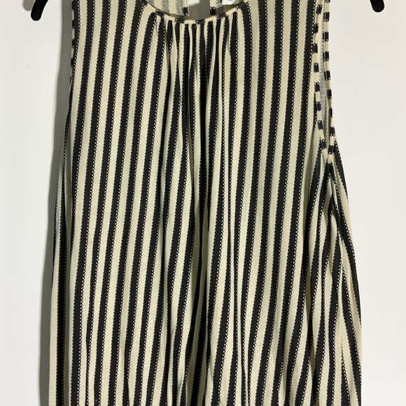 Hoss Intropia Black & White Elastic Hem Bottom Front Peach Tie Tank Top Size Med - Picture 4 of 15